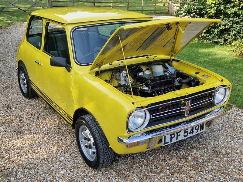 Rapid Classics: Eine Suche. Alle Oldtimer. 22 » Rapid Classics: Eine Suche. Alle Oldtimer. Snapdragon Yellow 1275 GT in Outstanding Condition.