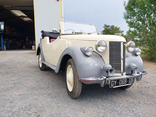 1939 Austin 8