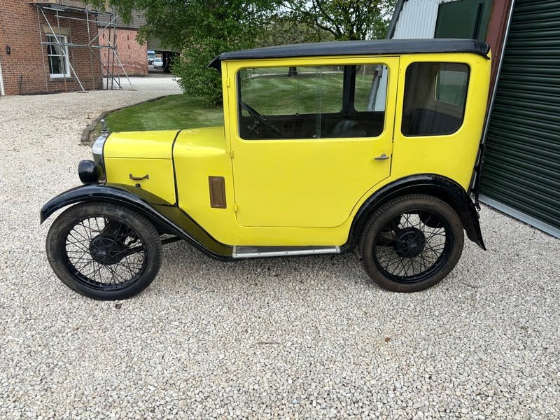 1930 Austin 7 RK saloon