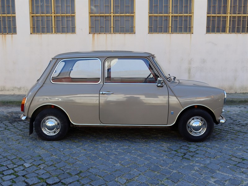 Austin Mini Variants 1971 Austin Mini Brown Manual, 4 speed Left Hand Drive in Portugal ...