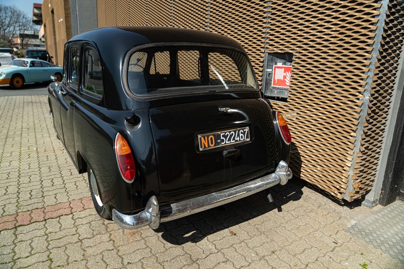 1961 Austin FX4 - 2 1961 Austin FX4 - 2