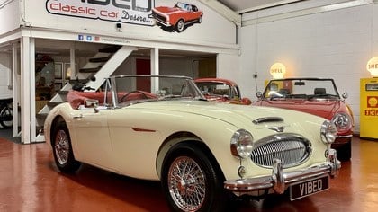 Austin Healey 3000 MkII BJ7 // SIMILAR REQUIRED