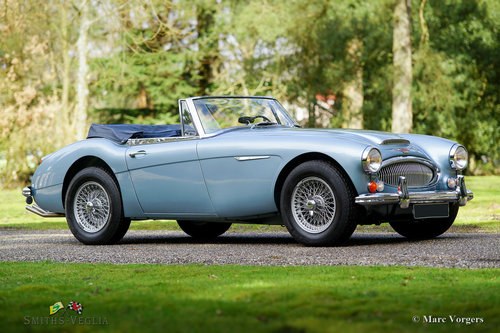 1967 Austin Healey 3000 MKII Ph2 in a A1 condition For Sale
