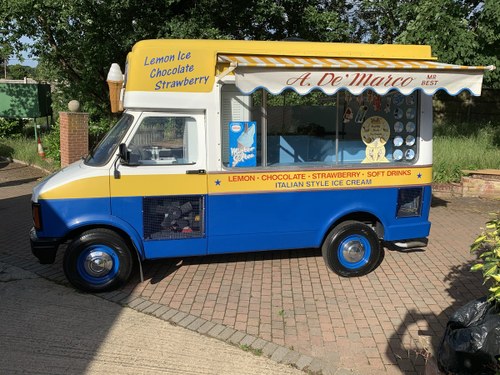 1984 Lovely classic ice cream van In vendita