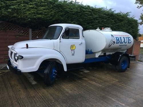 Bedford J Type fuel tanker In vendita