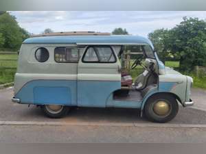1957 BEDFORD DORMOBILE CAMPER - COACHWORK BY MARTIN WALTER For Sale by Auction (picture 5 of 11)