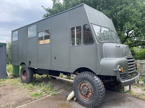 1955 Bedford Rl En Venta