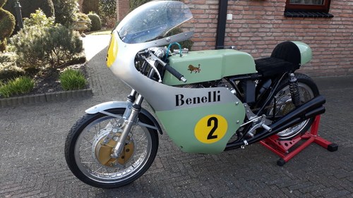 Benelli 500cc classicracer 1971 new. In vendita