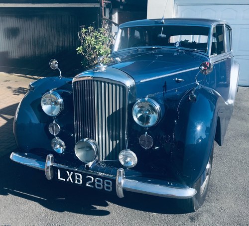 1950 Bentley MkV1 coachbuilt saloon by HJMulliner In vendita