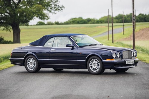 1997 Bentley Azure - 14,000 miles from new & classic colour In vendita all'asta