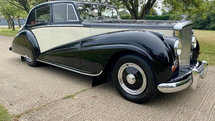 1950 Bentley MkVI Stream Lined Sports Saloon by Park Ward