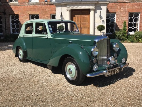1953 R type Bentley saloon manual gearbox For Sale