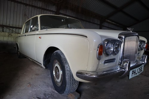 Early 1967 Bentley 6230cc SOLD