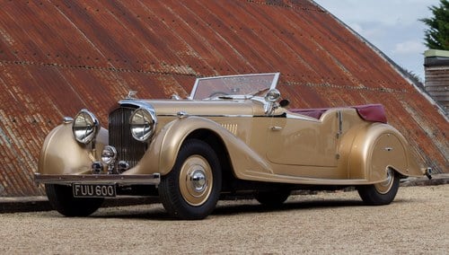 1939 Bentley 4¼ Litre Vanden Plas Open Tourer 'Honeysuckle' In vendita