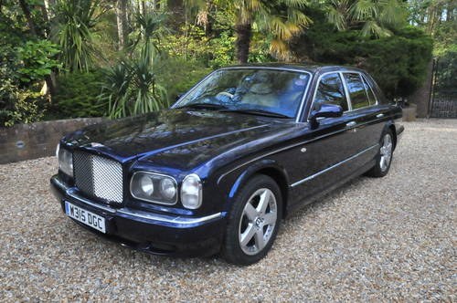 2000 Bentley Arnage Red Label - 12 Service Stamps Lot No 754 For Sale by Auction