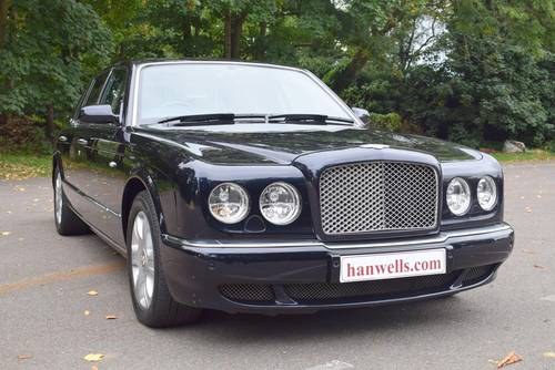 2005/55 Bentley Arnage R LWB in Black Sapphire For Sale