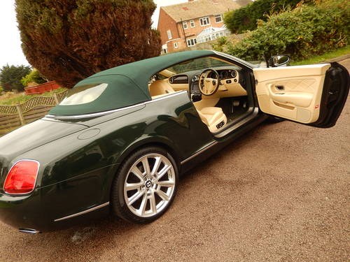 2008 STUNNING GTC rarely found in BRG with Magnolia -- Mulliner  VENDUTO