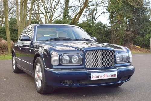1999 2000 Model V Bentley Arnage Red Label in Royal Blue In vendita