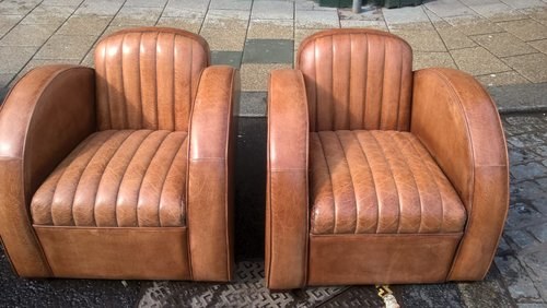A Pair of Vintage Art Deco Bentley Chairs For Sale