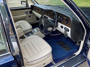 1990 Low Mileage Bentley 8 In Royal Blue For Sale (picture 8 of 12)