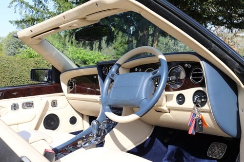 2003 Bentley Azure - 8