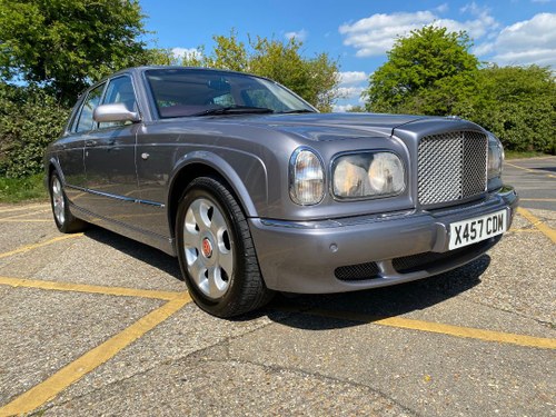 2000 Bentley Arnage Red label. Tempest silver. FSH. Stunning For Sale