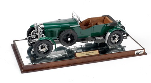 1972 1:12 scale model of a 1930 Eight Litre Bentley Vente aux enchères