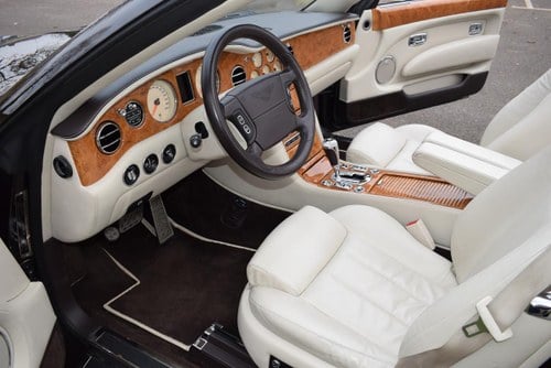 2009 Bentley Azure - 9