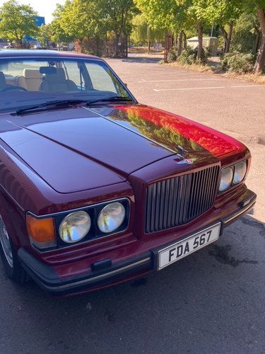 1990 Lovely Bordeaux Red and parchment leather interior In vendita
