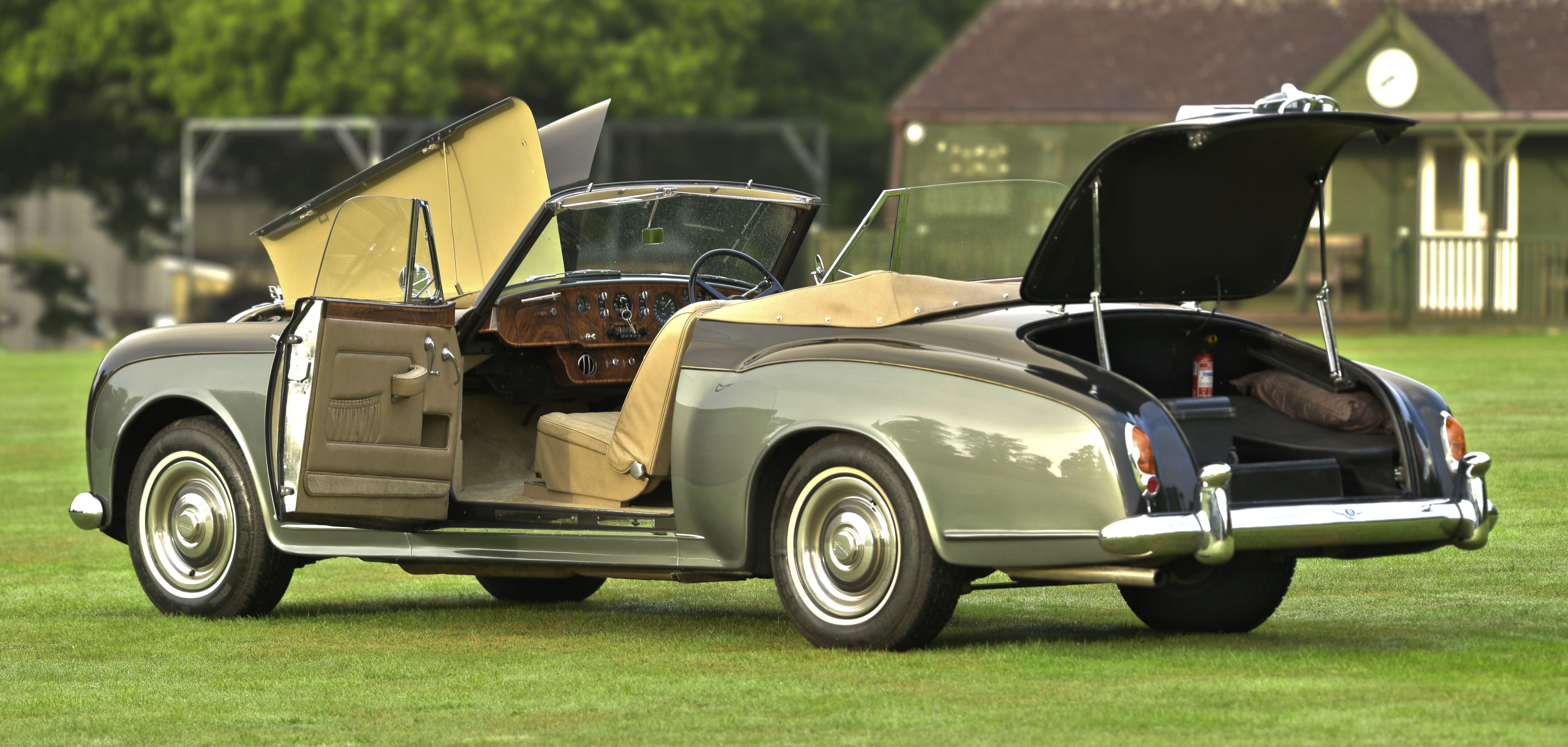 1955 BENTLEY S1 CONTINENTAL DROPHEAD COUPE BY PARK WARD. For Sale