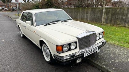 BENTLEY 8 1988 COVERED 76000 MILES  IVORY WHITE