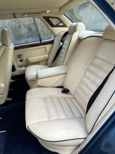 1989 Bentley Turbo R - 8