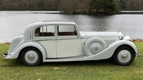 Picture of 1940 Bentley 4 1/4 Litre (Overdrive) Pillarless Saloon by VDP - For Sale