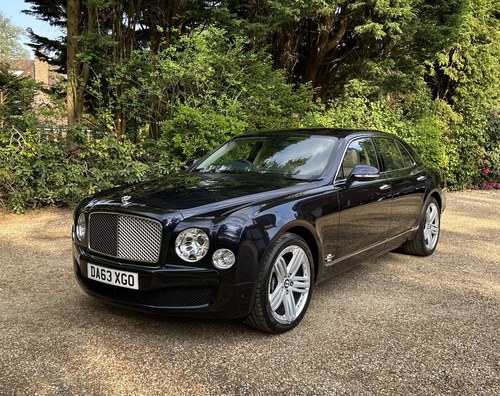 THE KING CHARLES III BENTLEY MULSANNE