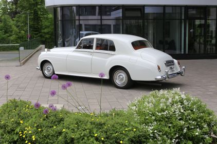 Picture of UK motoring history TESCO's Bentley owner Hyman Kreitman