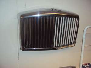 BENTLEY 8 CHROME GRILL IDEAL ORNAMENT MAN CAVE For Sale (picture 1 of 8)