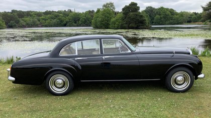 Bentley S2 Continental Flying Spur by HJM (Left Hand Drive)