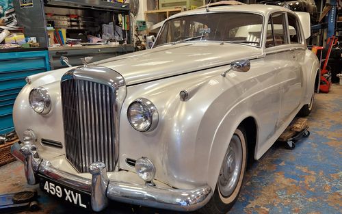 1956 Bentley S1 saloon  ........ (picture 1 of 31)