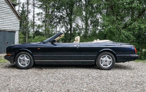 BENTLEY AZURE 1997 STUNNING LOW MILEAGE EXAMPLE A vendre