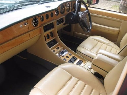 Bentley Turbo R - 3
