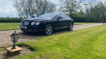 Stunning Bentley Continental GT-Mulliner spec-very low miles