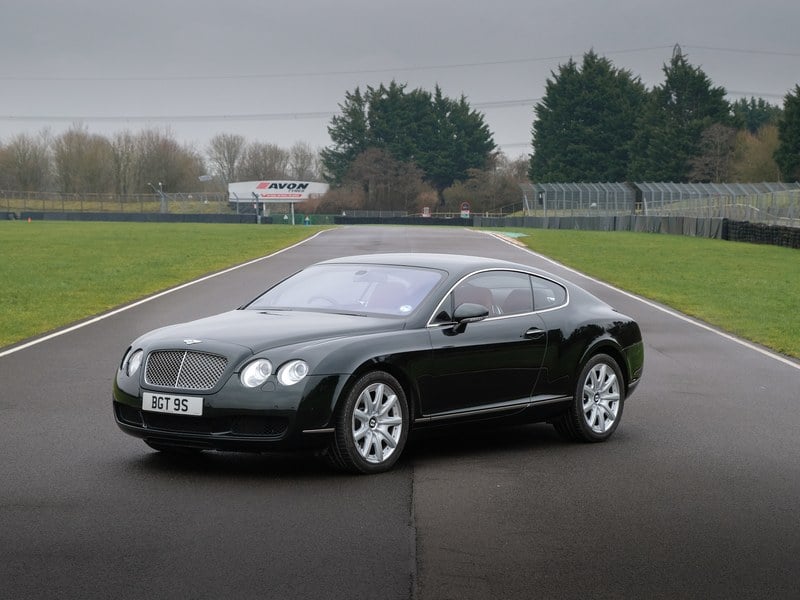 Rapid Classics: Eine Suche. Alle Oldtimer. 15 » Rapid Classics: Eine Suche. Alle Oldtimer. 2005 Bentley Continental GT