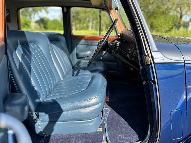 1954 Bentley R Type - 2 1954 Bentley R Type - 2