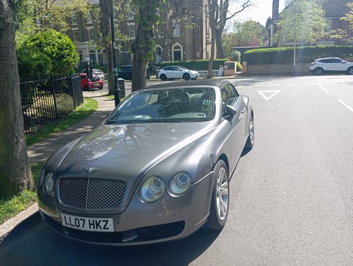 2007 Bentley convertable 40.000 miles top condition
