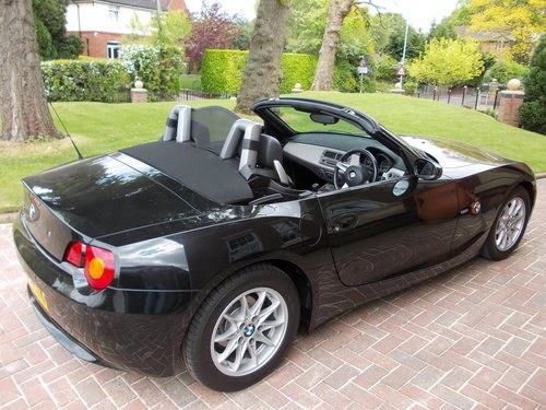 2004 BMW Z4.2,2se.METALLIC/LEATHER/AIR CON/CD.£4795 For Sale