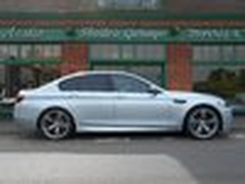 BMW M5 Saloon DCT