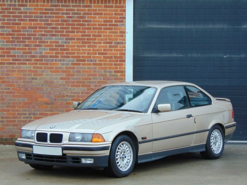 1993 BMW E36 325i Coupe. Low Owners.. Factory M-Tech Extra&apos;s In vendita
