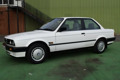 1989 BMW E30 3 Door, 1 owner from new, Low Miles, FSH In vendita