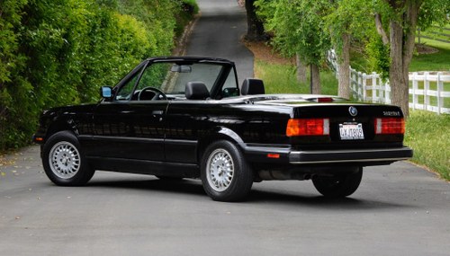 1991 BMW 325i Convertible in Collectible Condition For Sale