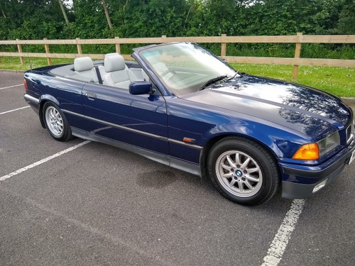 1995 BMW 325i Convertible for Auction Friday 12th July In vendita all'asta